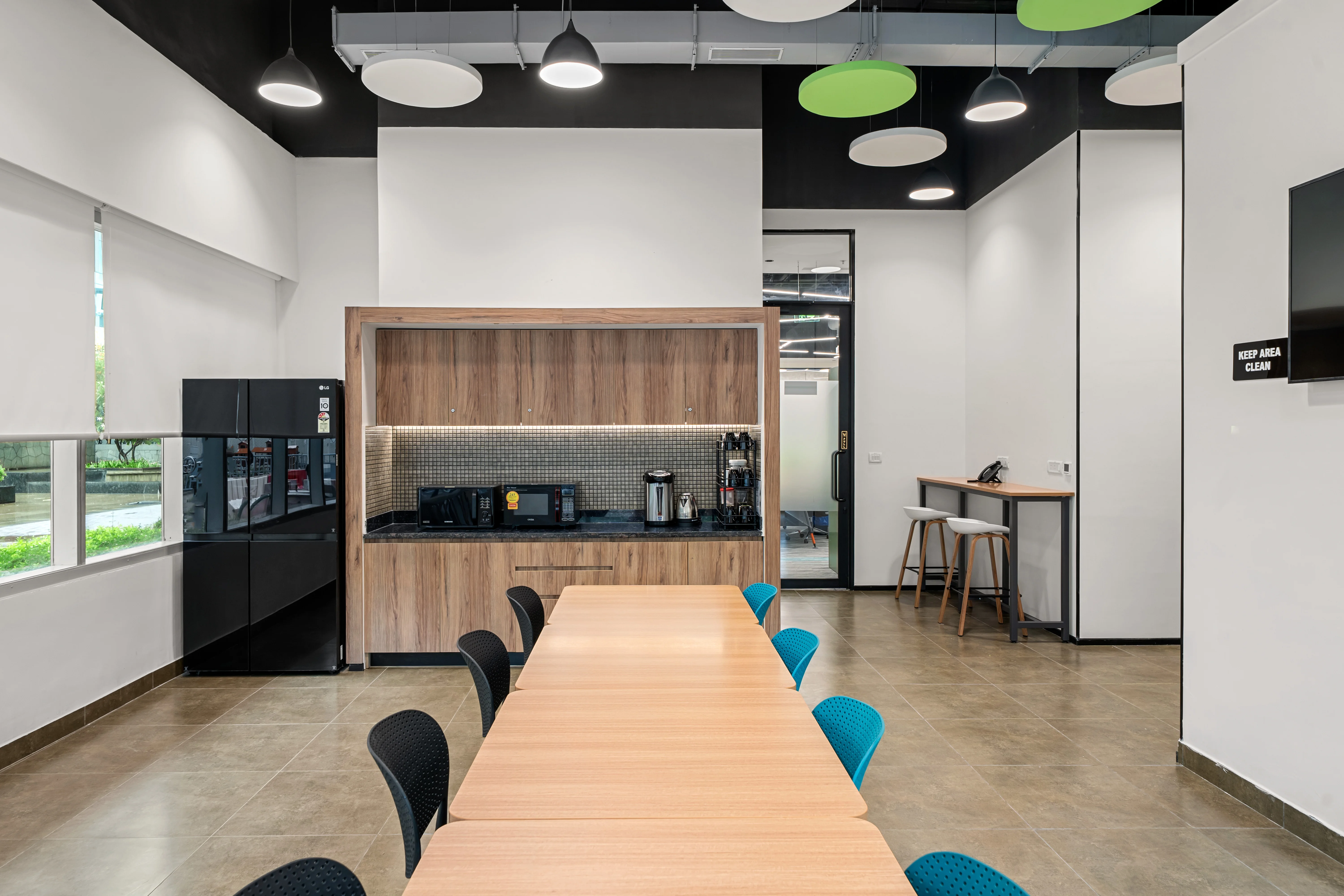 Final Handover: How the Space Came Alive-4