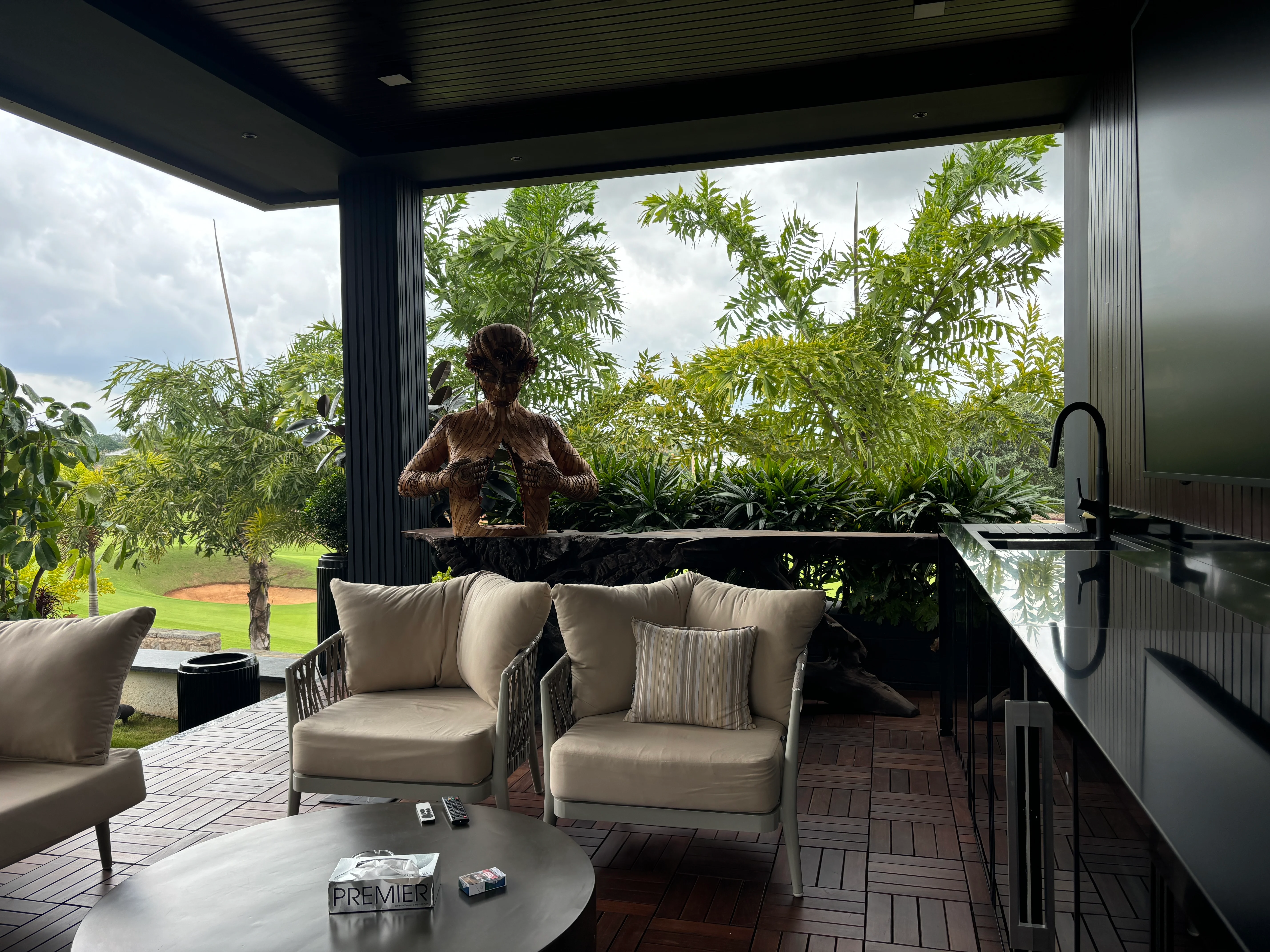 Final Handover: How the Space Came Alive-0