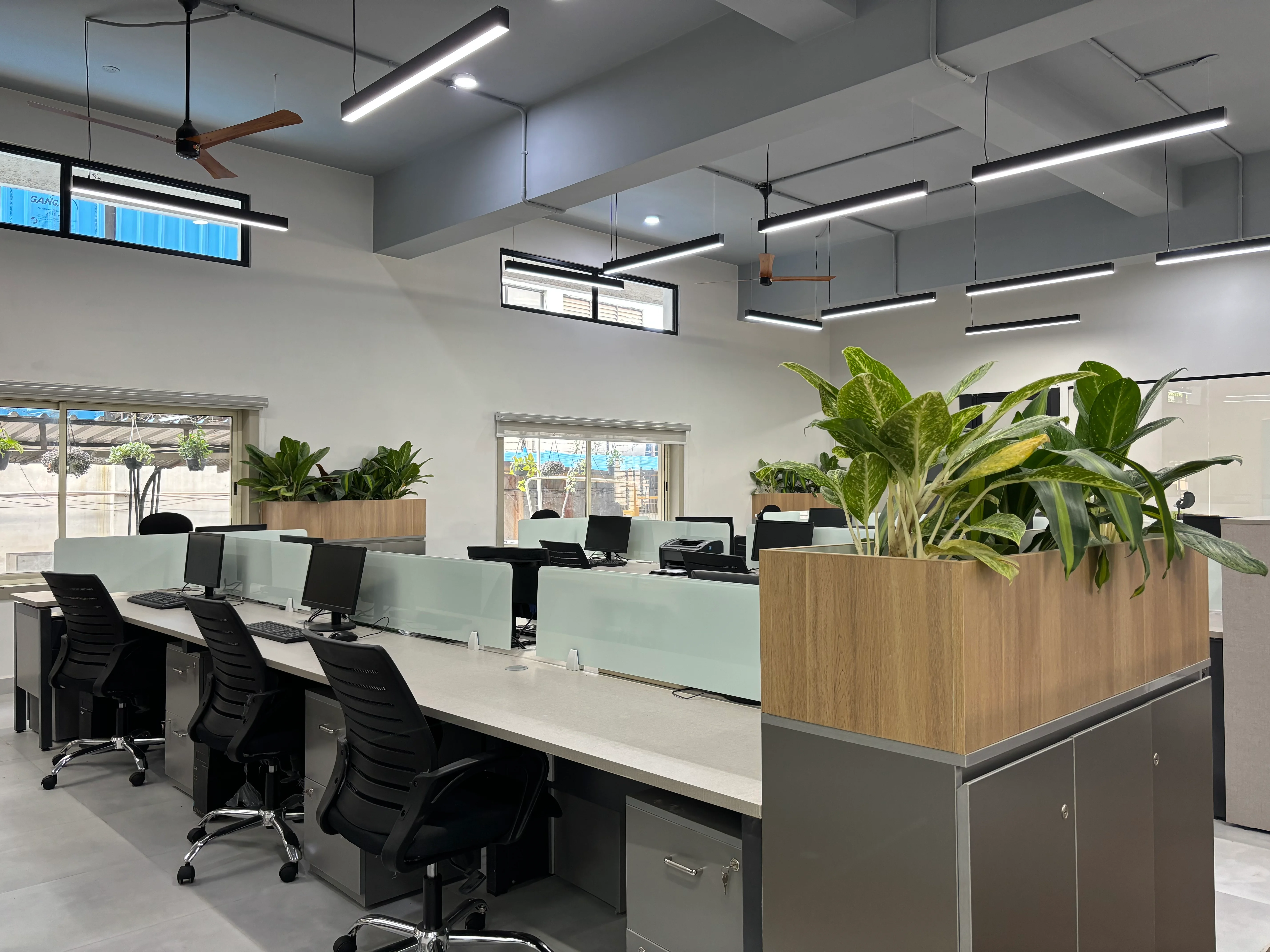 Final Handover: How the Space Came Alive-0